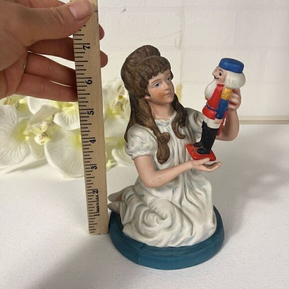 Viletta USA Clara and Nutcracker Plate 1978 and Figurine 1979 - Picture 3 of 14